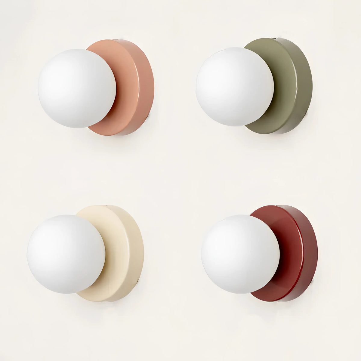 Sunna - Ronde Wandlamp met Glazen Bol Scandinavisch
