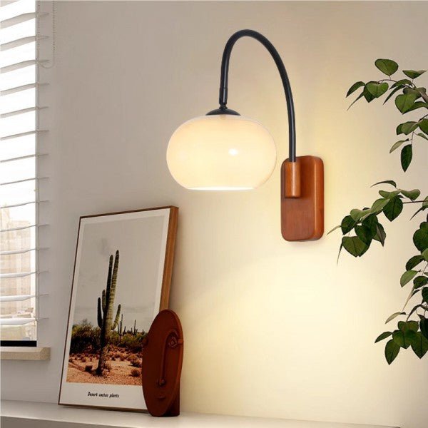 Aeva - Bauhaus Draaibare Glazen Wandlamp