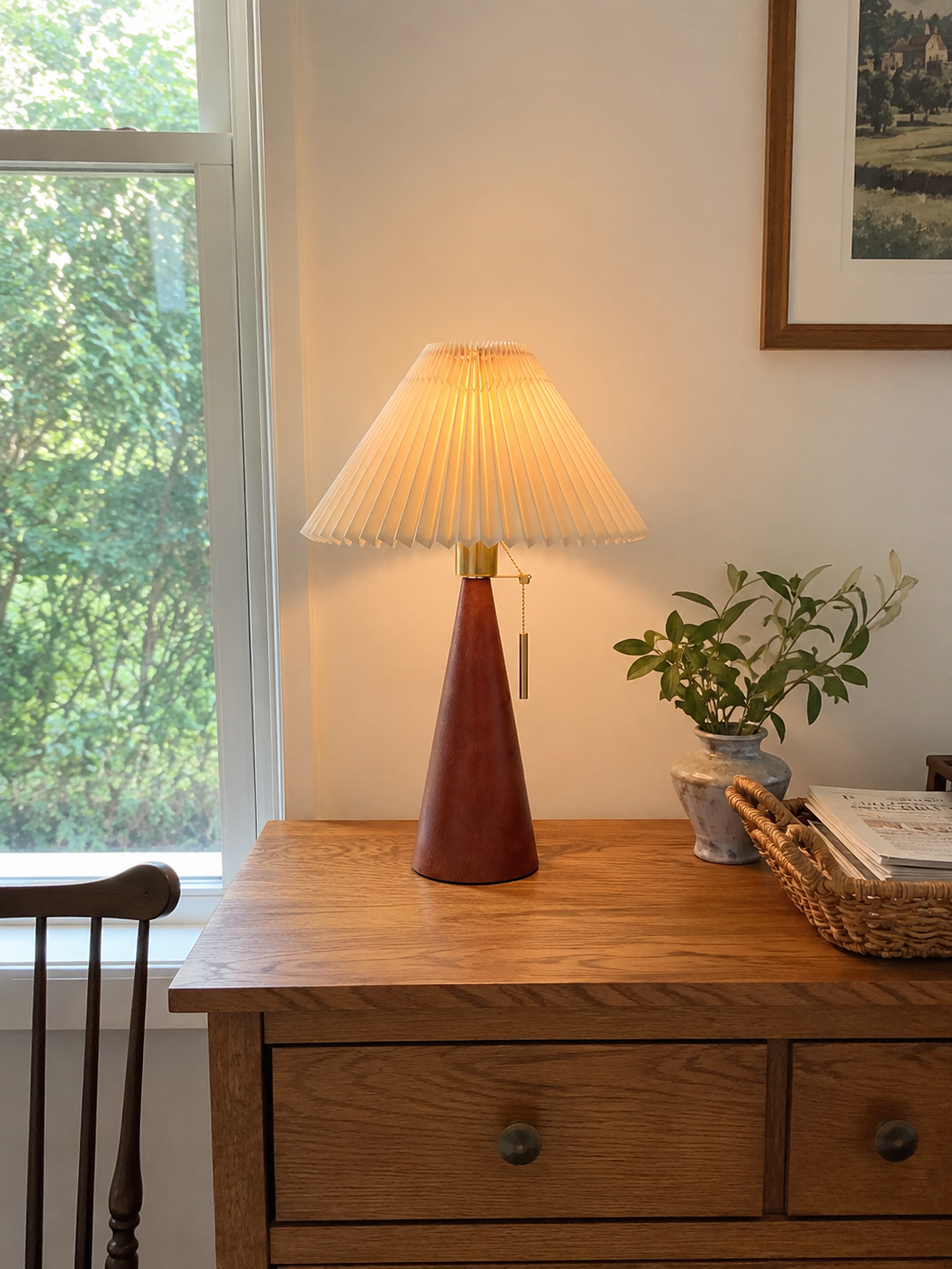 Nura – Houten Tafellamp met Geplooide Kap