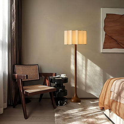 Solva - Houten Vloerlamp met Stoffen Kap
