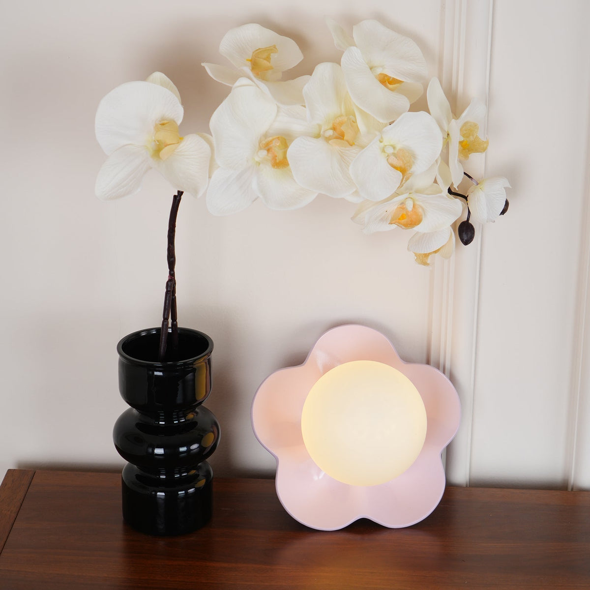 Lilla - Wandlamp Bloem met Glazen Bol Kinderkamer