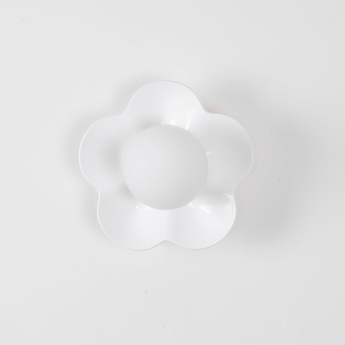 Lilla - Wandlamp Bloem met Glazen Bol Kinderkamer