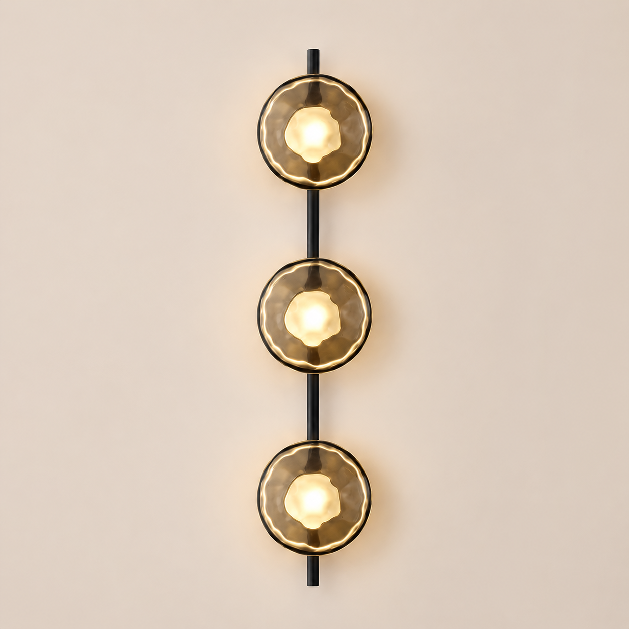 Lumi - Drievoudige Glazen Bol Wandlamp