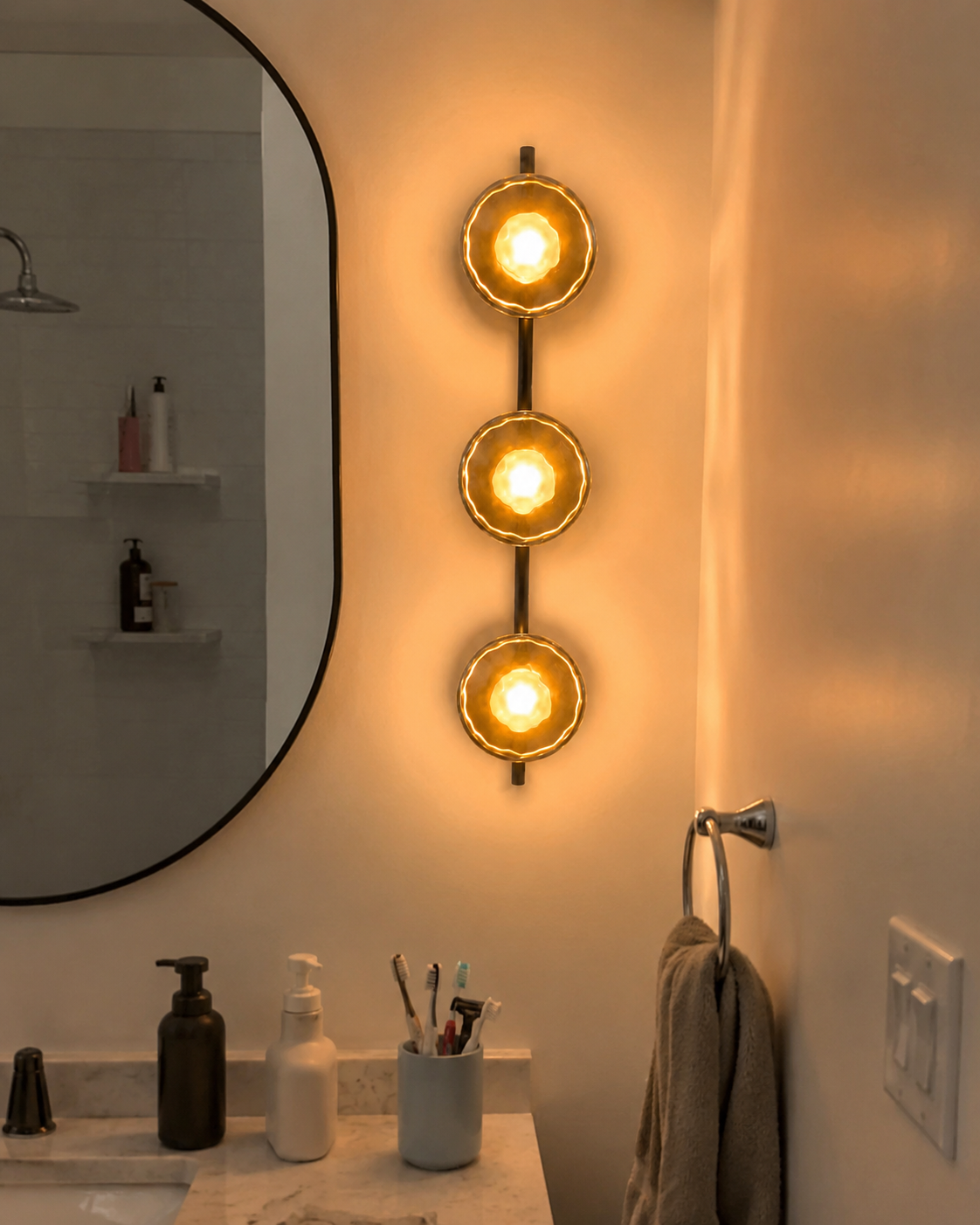 Lumi - Drievoudige Glazen Bol Wandlamp