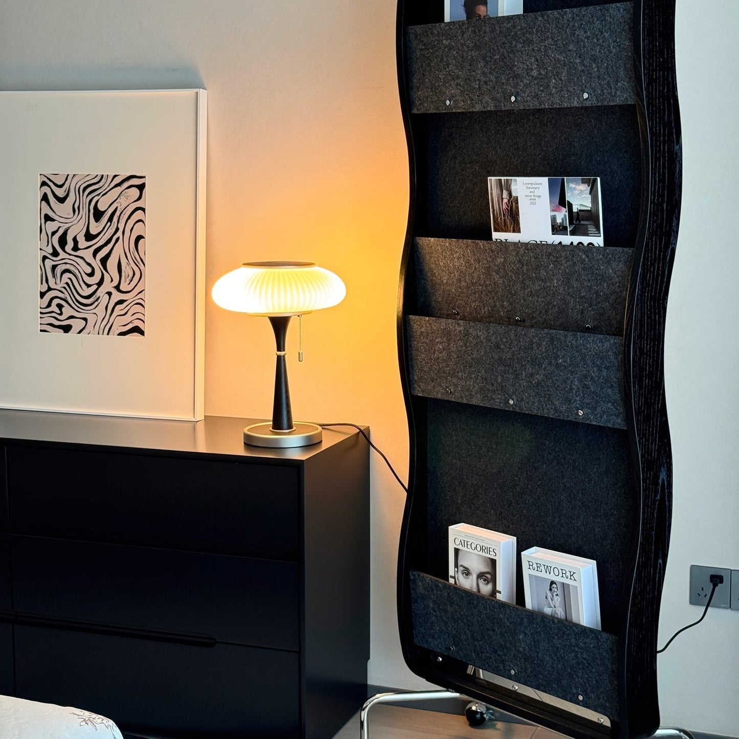 Eira - Japandi Retro Tafellamp met Ribbelglas