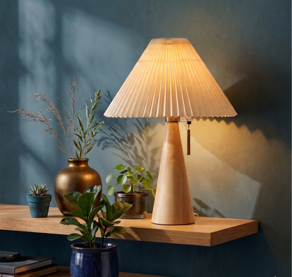 Nura – Houten Tafellamp met Geplooide Kap