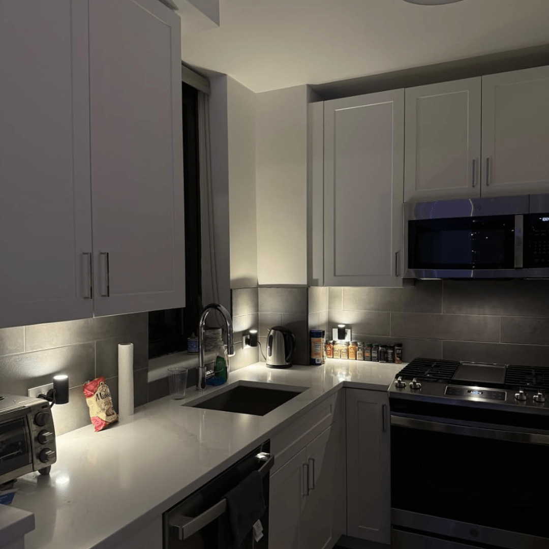 Orin - Dimbare LED Stekkerlamp met Sensor voor Moderne Interieurs