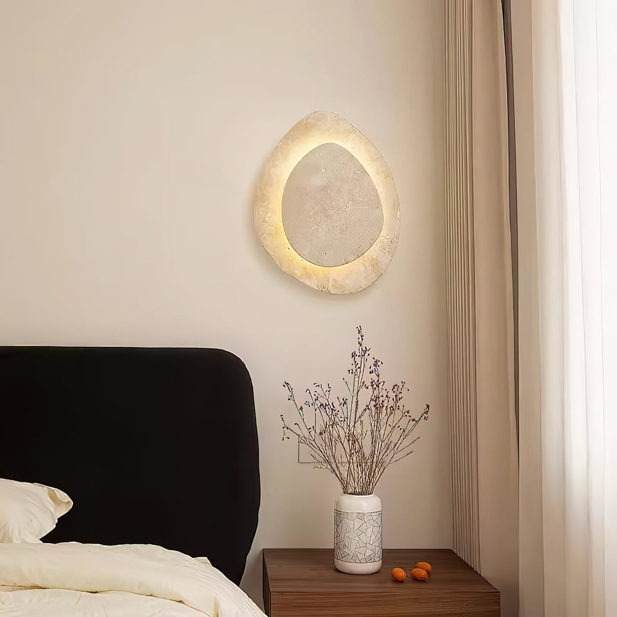 Saga - Travertin Wandlamp LED Kiezelvorm