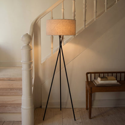 Trine - Scandinavische Driepoot Vloerlamp Stof