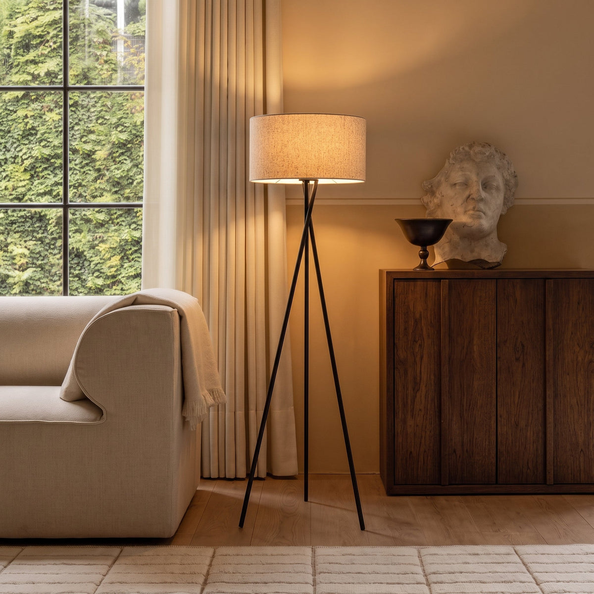 Trine - Scandinavische Driepoot Vloerlamp Stof